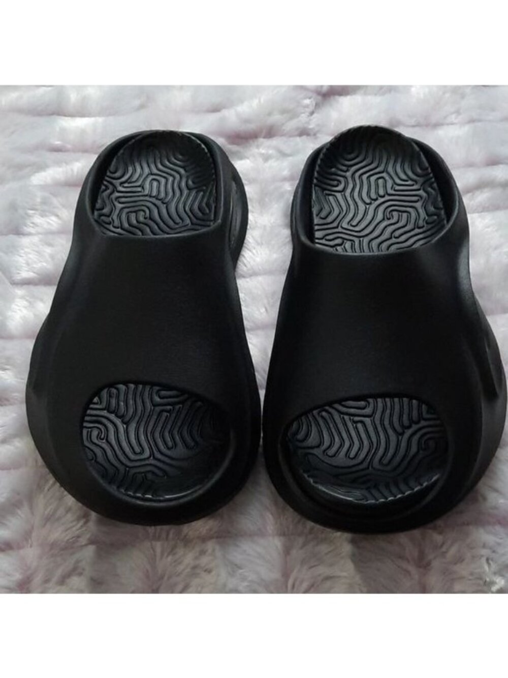 Pretty Little Thing Black Cut Out Rubber Ribbed Sole Slip On Sliders Size 38/5